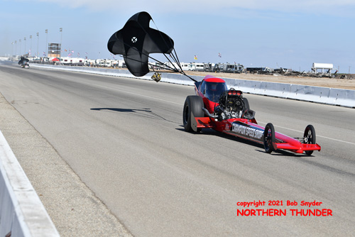 Adam Sorokin - 'Champion Speed Shop' (near lane) vs 
Dan Horan (far lane) - NTF